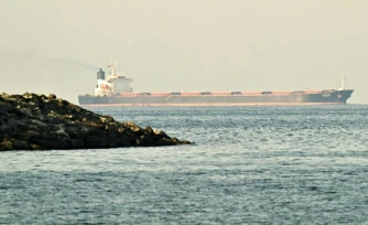 Un navire de transport de marchandises dans le détroit d'Ormuz le 25 février 2026
