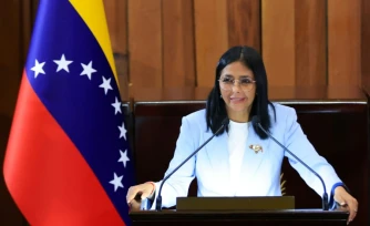 Photo distribuĂ©e par la prĂ©sidence vĂ©nĂ©zuĂ©lienne le 30 janvier 2026 de la prĂ©sidente par intĂ©rim Delcy RodrĂguez, lors de son discours devant la Cour suprĂȘme de justice Ă Caracas