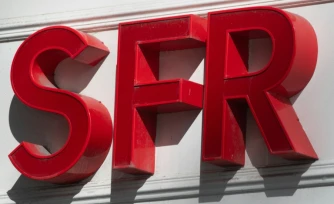 Altice France, maison mère de SFR, est  entrée en négociations exclusives avec Bouygues Telecom, Iliad (Free) et Orange pour la cession de son opérateur