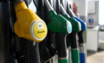 Des pompes à carbureant dans une station-service à Thionville, dans le nord-estde laFrance, le 9 mars 2026