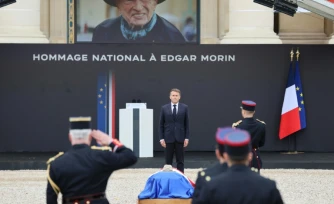 Hommage national aux Invalides à Paris au philosophe et sociologue Edgar Morin, mort à 104 ans le 3 juin 2026