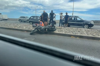 Saint-Denis : un motard au sol après avoir chuté de sa moto