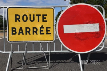 panneeau route barrée