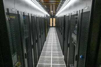 Des serveurs informatiques dans les locaux de la société Digital Realty à Singapour, le 2 septembre 2026