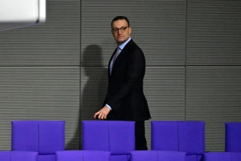 Le chef des députés conservateurs allemands, Jens Spahn, assiste à une séance plénière du Bundestag, la chambre basse du Parlement, le 5 décembre 2025 à Berlin