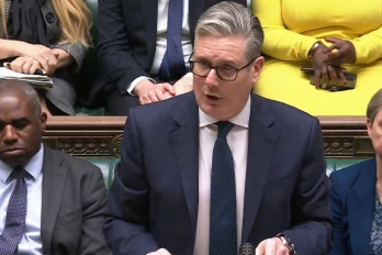 Image tirée d'une séquence diffusée par l'Unité d'enregistrement du Parlement britannique (PRU) sur le site web Parliament TV, le 2 mars 2026, montrant le Premier ministre britannique, Keir Starmer, s'exprimant devant le Parlement sur la situation au Moyen-Orient