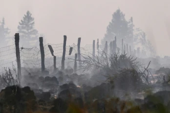 De la fumée de l'incendie en Belgique, le 17 août 2026