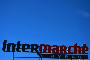 Plusieurs enseignes de supermarchés françaises ont été victimes dans la nuit de dimanche à lundi d'une cyberattaque "inédite" visant leurs installations frigorifiques