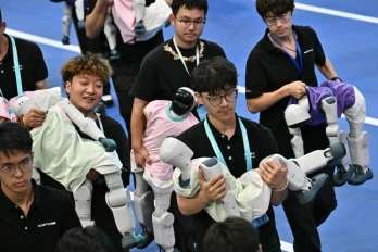 Des humanoïdes battent des records sportifs humains aux World Robot Games en Chine