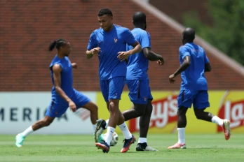 Les joueurs de l'équipe de France et Kylian Mbappé lors d'une séance d'entraînement sur les installations du University Park, à Dallas, le 13 juillet 2026, à la veille d'affronter l'Espagne