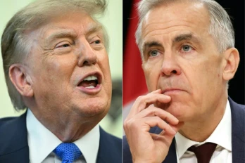 Cette combinaison de photos créée le 24 août 2026 montre, à gauche, le président américain Donald Trump à Washington, le 10 août 2026, et à droite le Premier ministre canadien Mark Carney le 25 juin 2026 à Ottawa