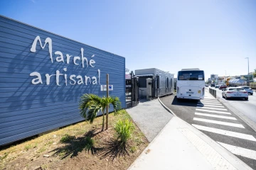 Saint-Denis : le marché artisanal ravit les réunionnais.es