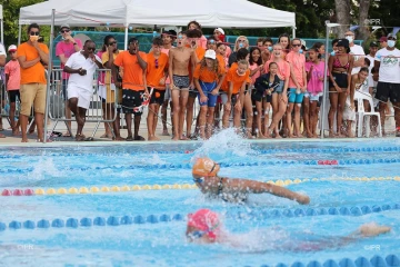 Week-end de compétition de natation à la piscine Jean-Lou Javoy du Port. 