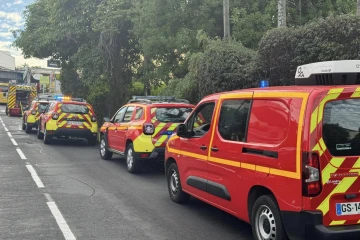 Fumée suspecte au Tampon : un important dispositif de sapeurs-pompiers sur place