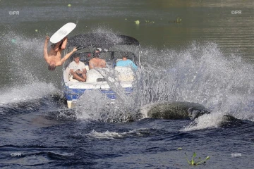 Laura Phily championne de France de figure ski nautique