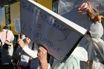 manifestation incinérateur devant la région 