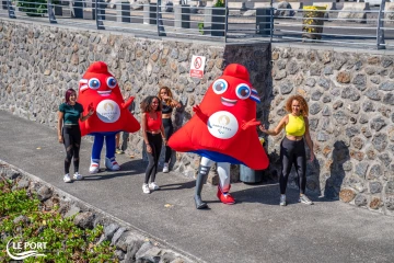 Les Phryges, mascottes de Paris 2024, débarquent au Port