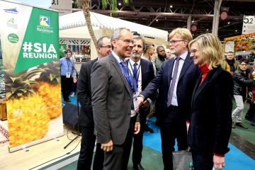 Marc Fesneau et Agnès Pannier-Runacher au Village Réunion