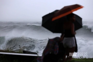 approche du cyclone Garance 