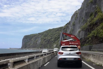 La route du littoral est toujours basculée