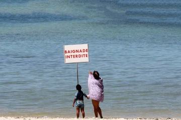 Pollution plage baignade interdite 