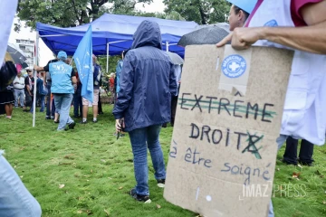 Face à l'extrême droite, faible mobilisation à Saint-Denis et surtout beaucoup de pluie [?]