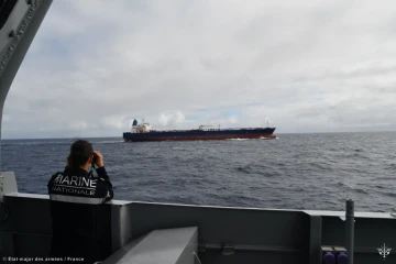 Un pétrolier suspecté d'arborer un faux pavillon et de transport illicite de carburants intercepté au large de La Réunion