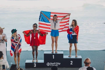 Huguette Bello adresse ses félicitations à Alice Lemoigne, vice-championne du monde en longboard 