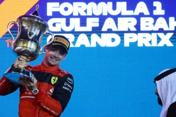 Le pilote Ferrari Charles Leclerc vainqueur du GP de Bahreïn sur le circuit de Sakhir, le 20 mars 2022 
