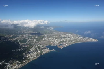 Le port est et ouest 