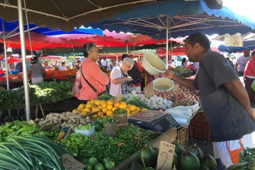 Sac réutilisable au marché forain