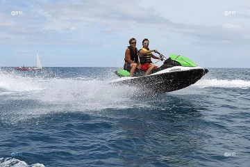  jet-ski