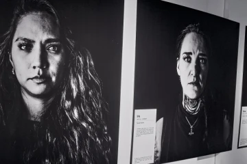 Des portraits de "réunionnaises de la Creuse" exposés à Venise