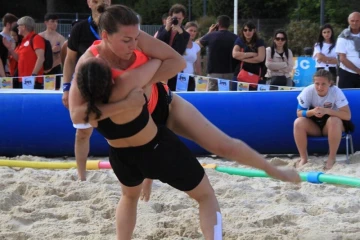 Doublé réunionnais au championnat de France de beach wrestling