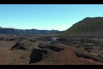  Mathéo Técher joue de la batterie à la Plaine des Sables