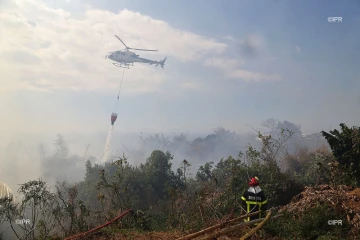 hélicoptère bombardier d\'eau 