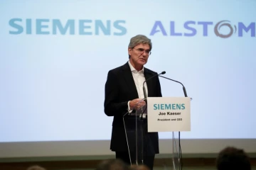 Le patron de Siemens Joe Kaeser annonce le rapprochement de son entreprise avec Alstom à Paris le 27 septembre 2017
