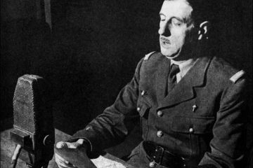 De Gaulle enregistre l'appel du 18 juin 1940, appelé à entrer dans l'histoire, dans un des studios londoniens de la BBC