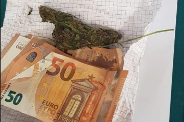Le Port : du cannabis et de l'argent liquide saisis dans un snack 