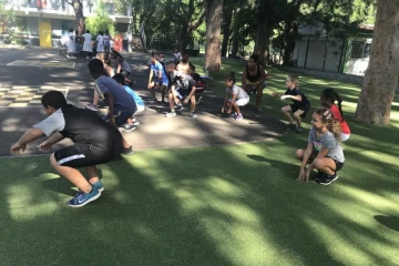 les élèves de l'école Louise Siarane fêtent le sport [