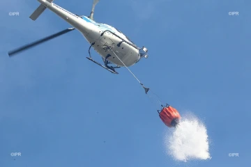 hélicoptère bombardier d\'eau
