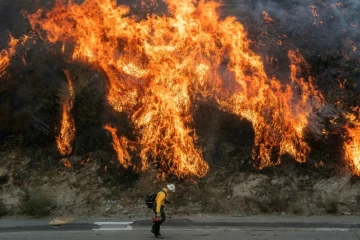 Les alentours de Los Angeles sont touchés par d'importants feux de forêt, comme ici l'incendie de Saddleridge, le 11 octobre 2019.