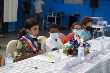 Les Avirons : installation du premier conseil municipal des enfants 