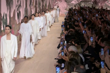 Défilé Dior haute couture à Paris, le 3 juillet 2023
