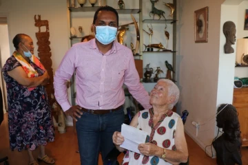 Marie-Andrée Van Dionant fête ses 100 ans, à Saint-Leu