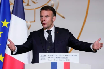 Emmanuel Macron devant les ambassadeurs français réunis à l'Elysée le 8 janvier 2026 