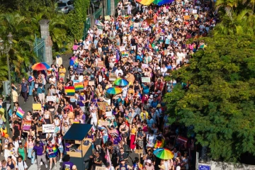  Saint-Denis : une Marche des Visibilités haute en couleurs