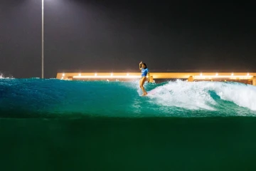 Longboard : première victoire sur le tour mondial pour la Réunionnaise Alice Lemoigne