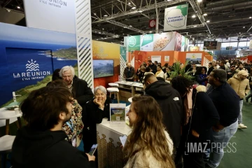 Heurts et sifflets au Salon de l'agriculture, les manifestants cherchent Macron [?]