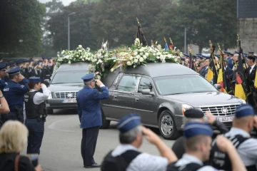 Cérémonie funèbre pour rendre hommage aux policières tuées dans une attaque revendiquée par l'EI à Liège, en Belgique, le 5 juin 2018